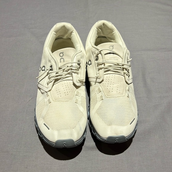 On Running Cloud 5 White Chambray Running Sneakers Shoes Womens Size 9 - Picture 3 of 14